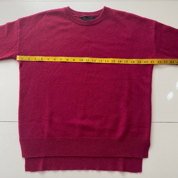 TAHARI 2 Ply Cashmere Red/Magenta Crew Neck Sweater Small - Picture 10 of 12